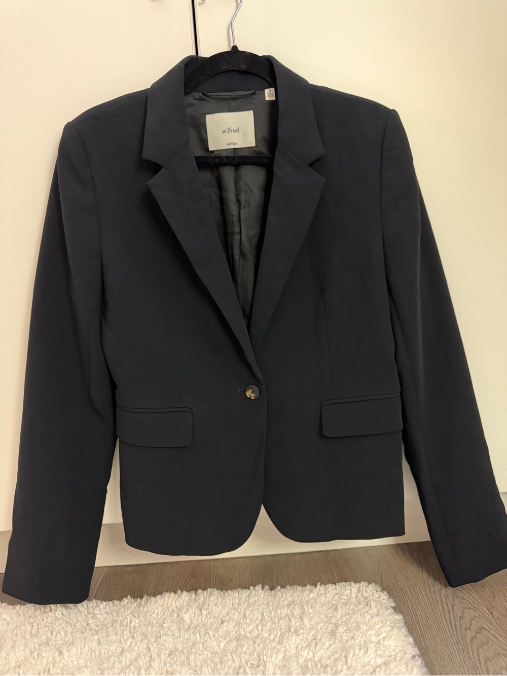 Aritzia/Wilfred Black Etiquette Blazer Size 10